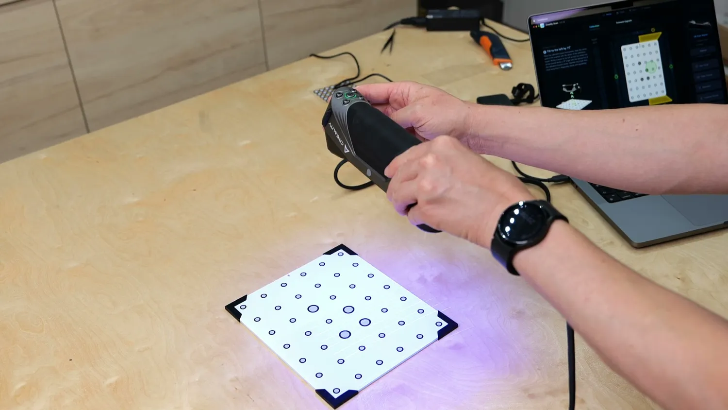 Calibrating the CR-Scan Raptor against its glass calibration plate