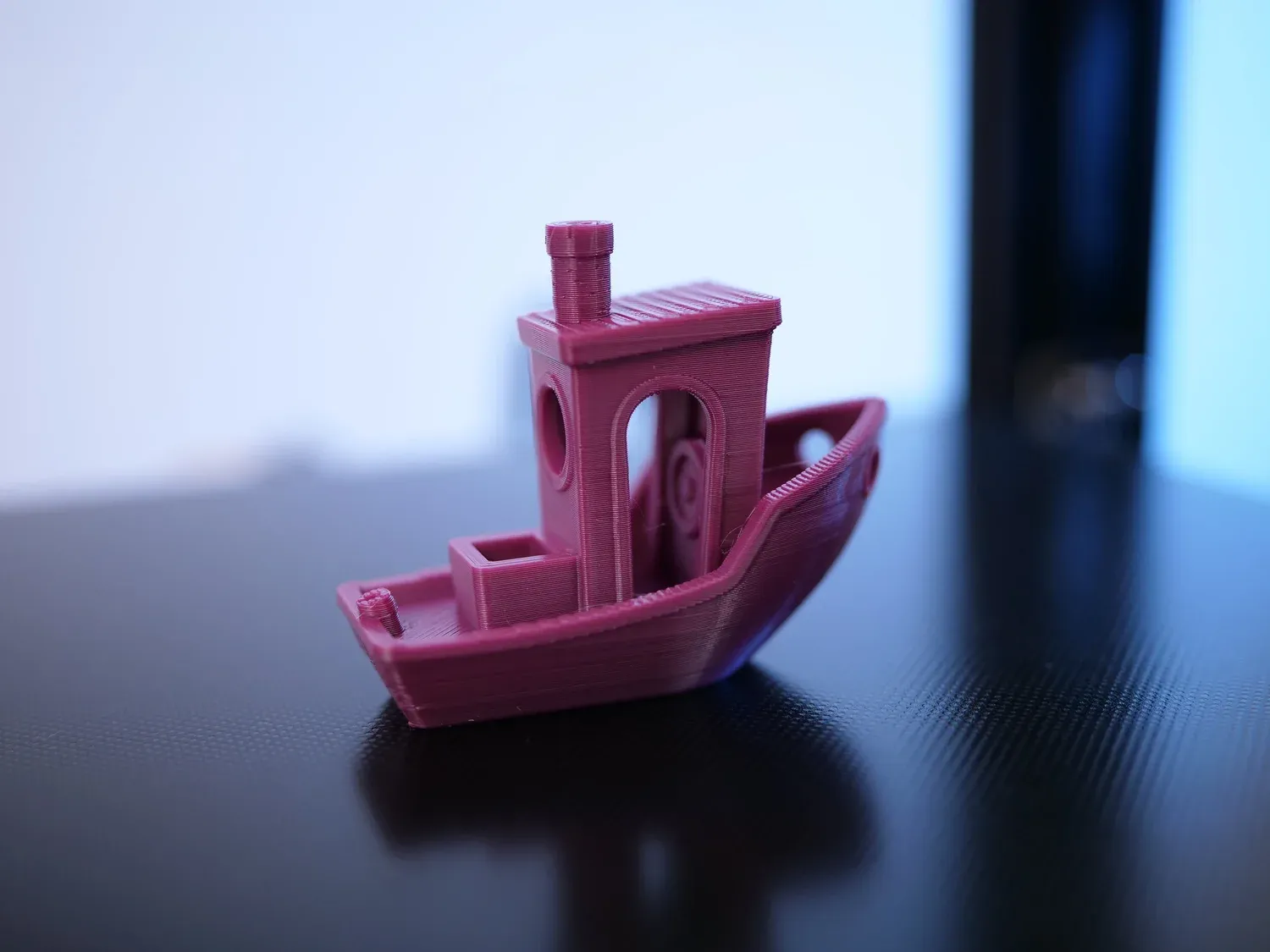 3DBenchy in the same filament, with smooth sides and no ringing