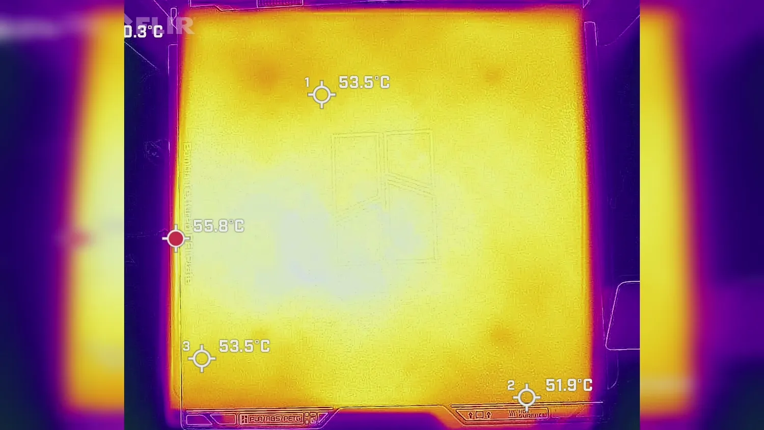 Thermal camera image of the heated A2L bed showing even temperature distribution