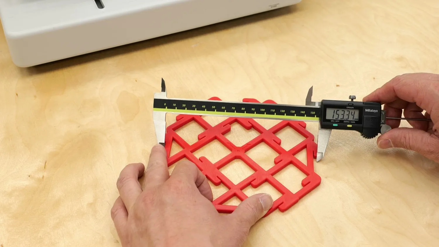 Measuring the printed Califlower skew test with a caliper