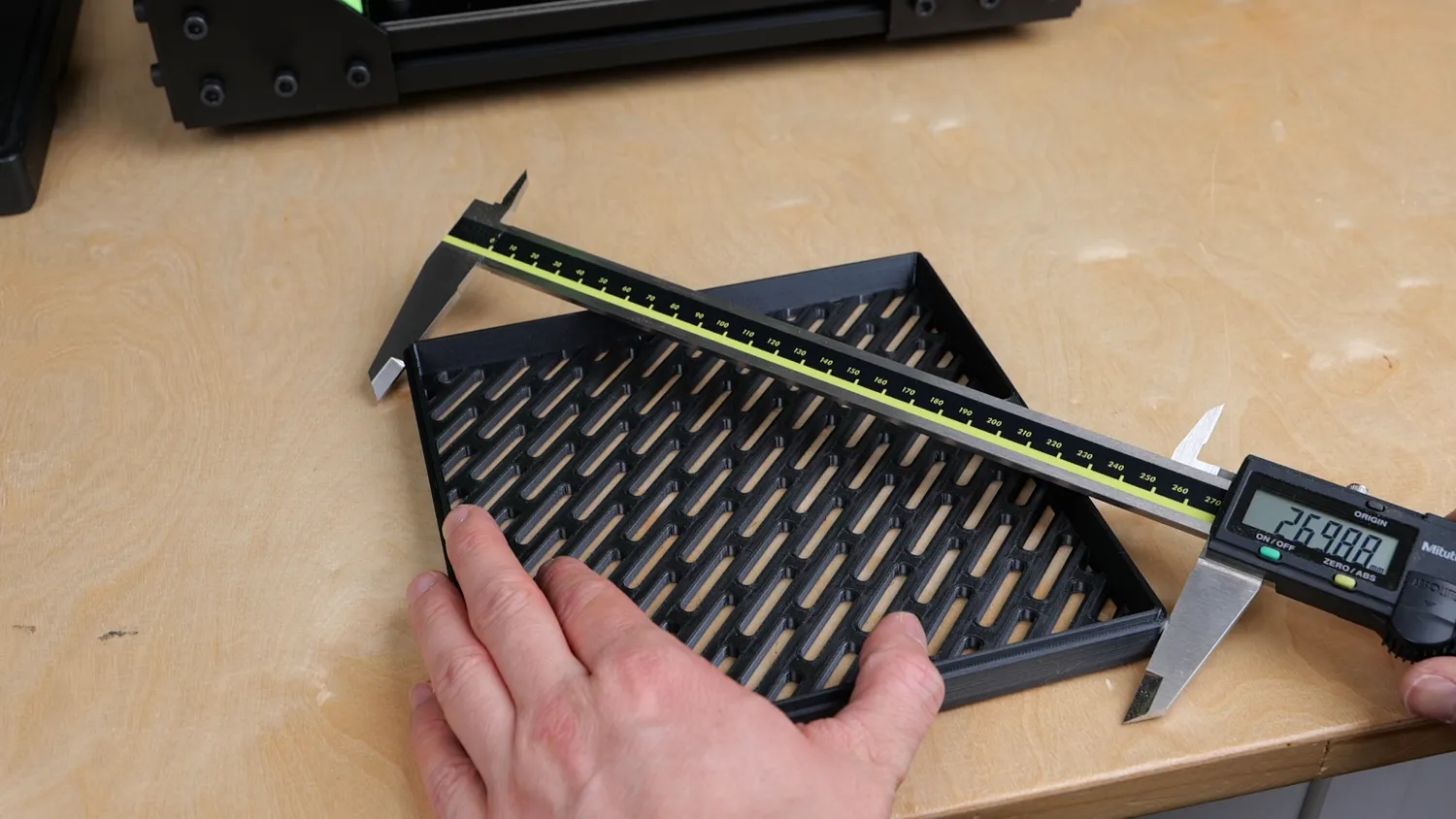  Measuring the diagonal of a box 