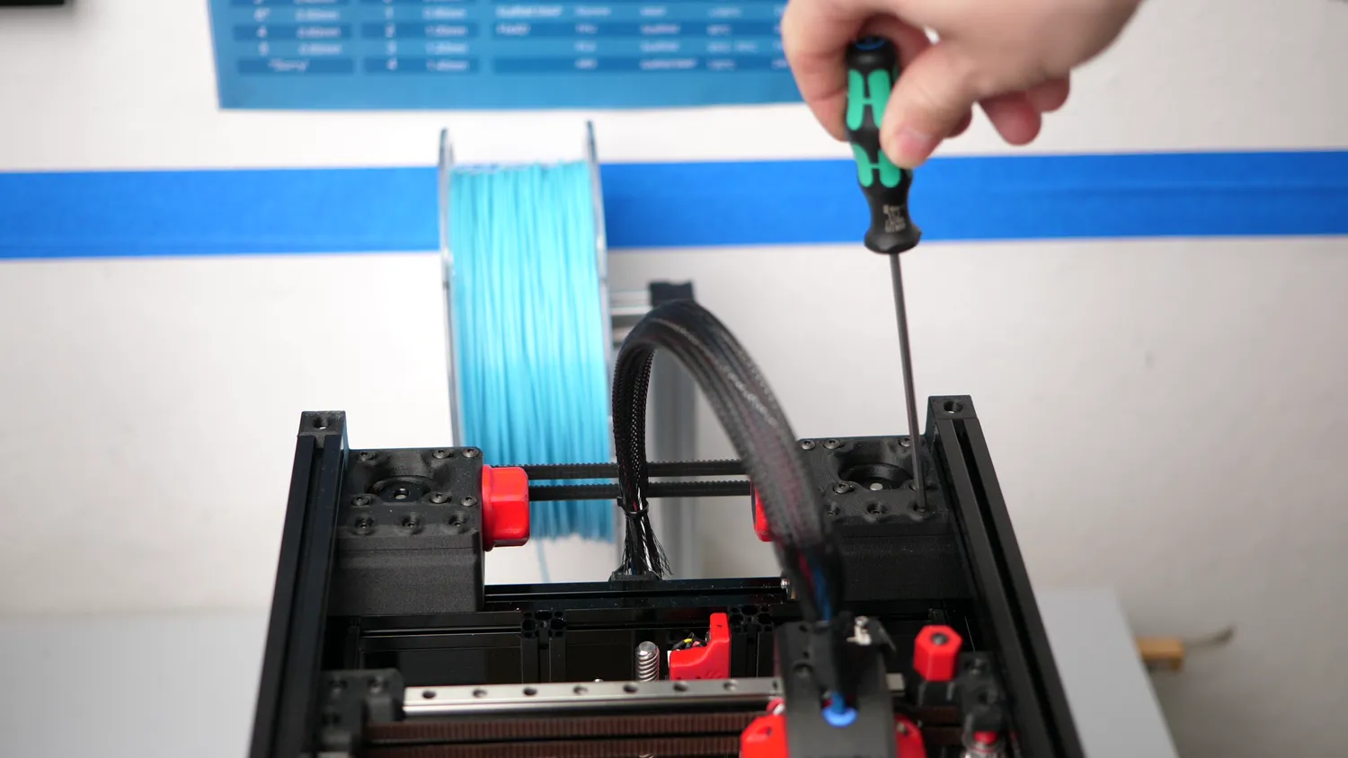  Re-tightening all the bolts on my VORON Zero 