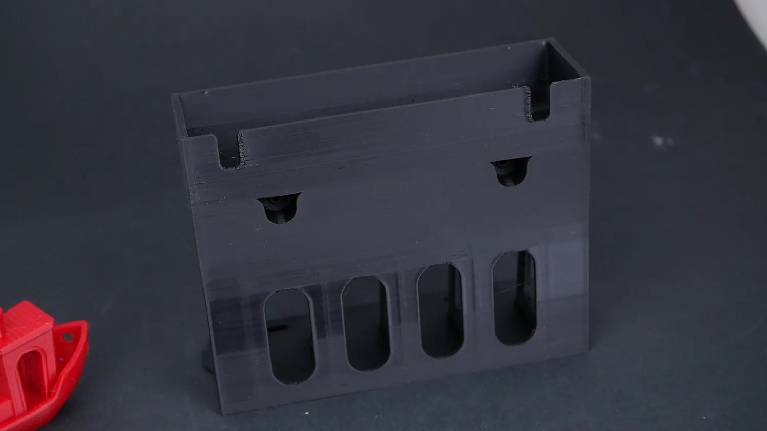  Printed part with matte and shiny surfaces 