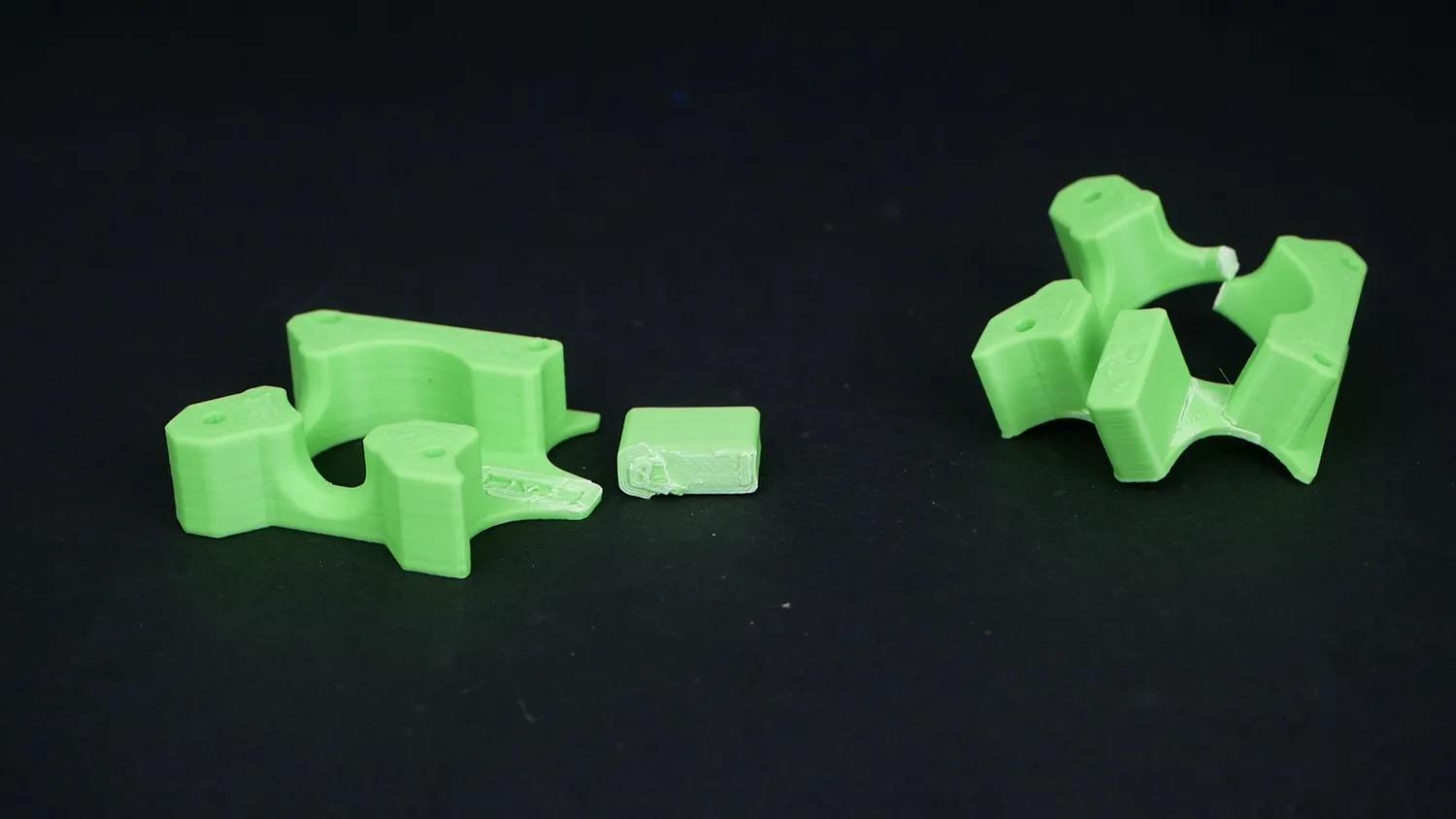  ASA parts printed with default speeds (left) and reduced speeds (right) 