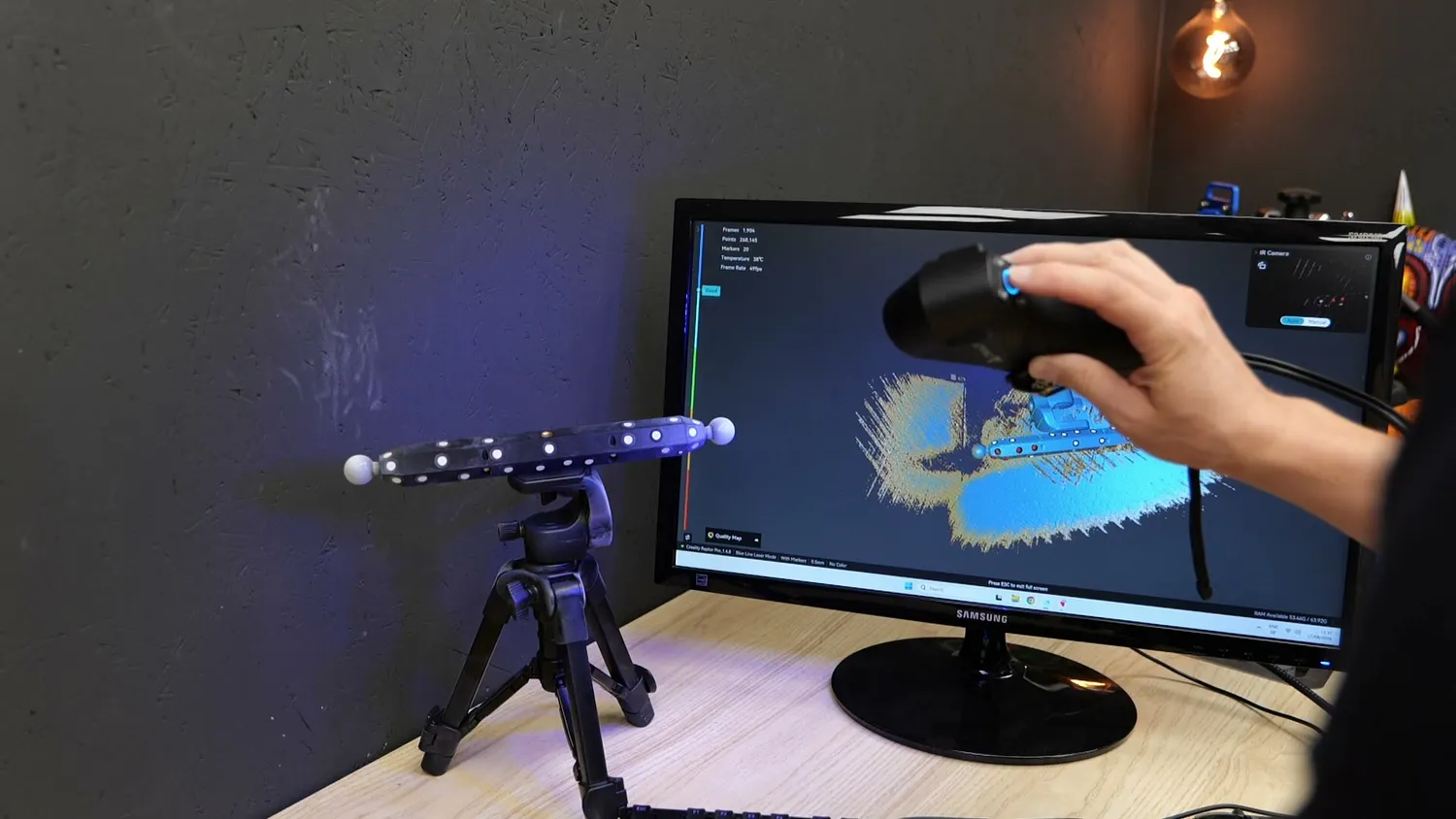 Scanning a ball bar mounted on a tripod