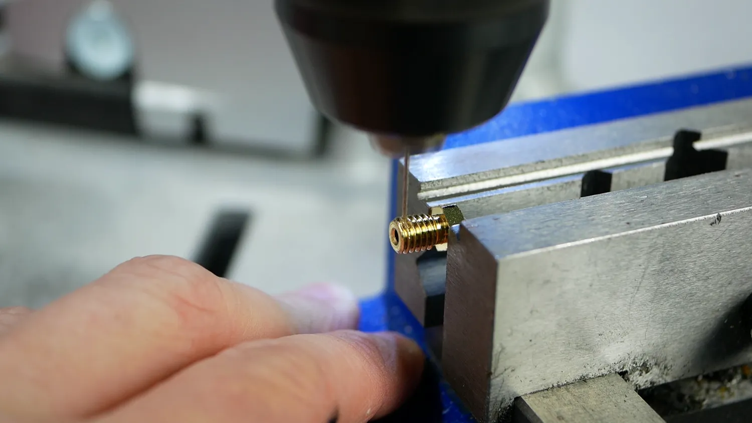  Drilling the hole 