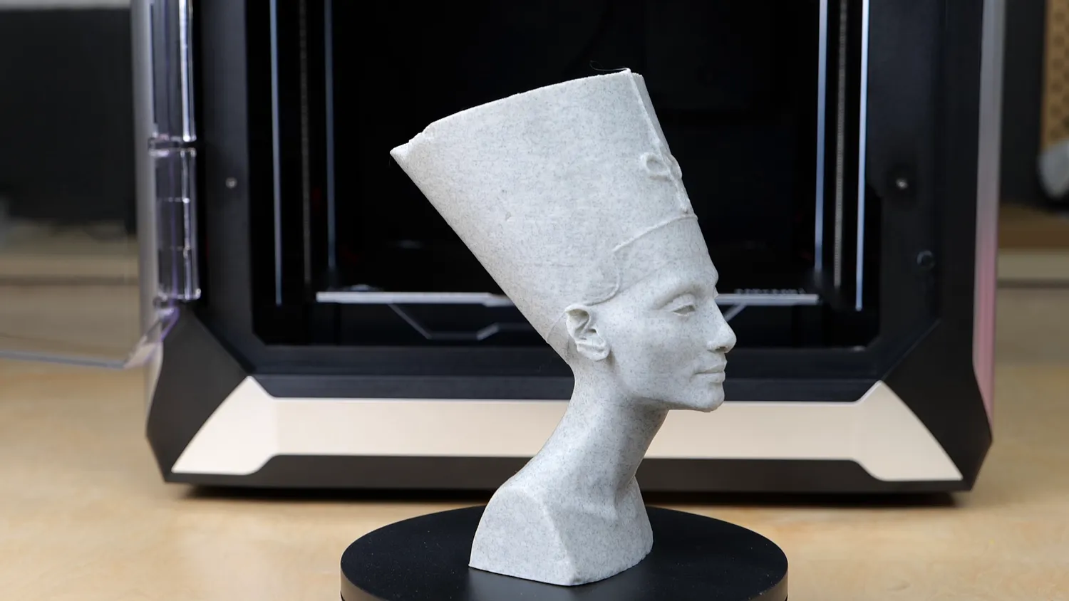 Nefertiti bust printed in marble-look filament