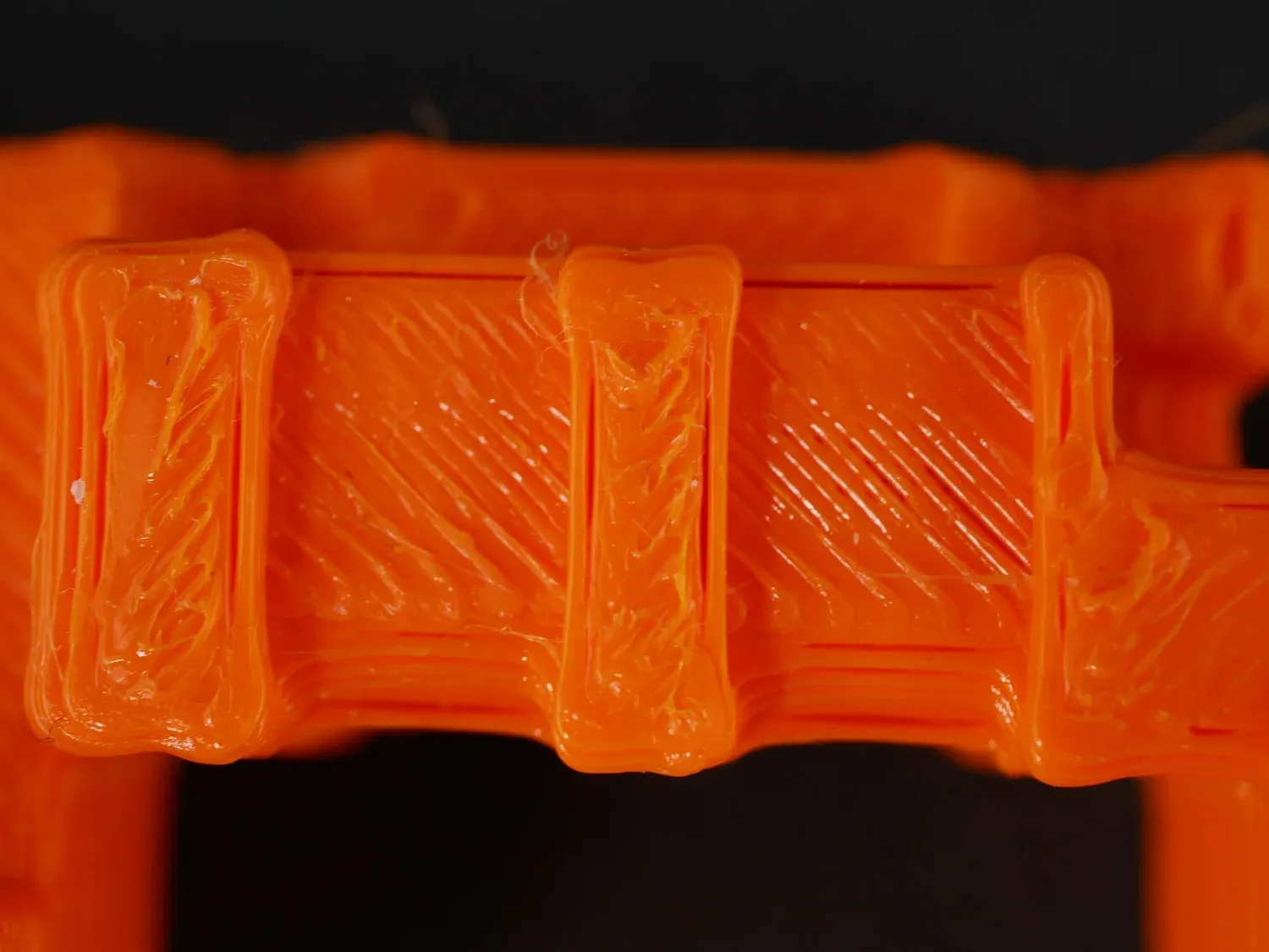  Severely over-extruded edges 