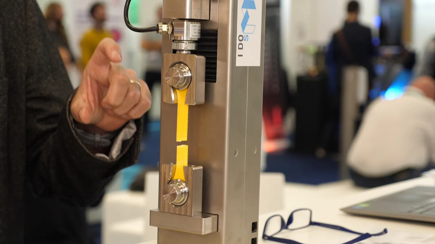 Table Top Tensile Tester
