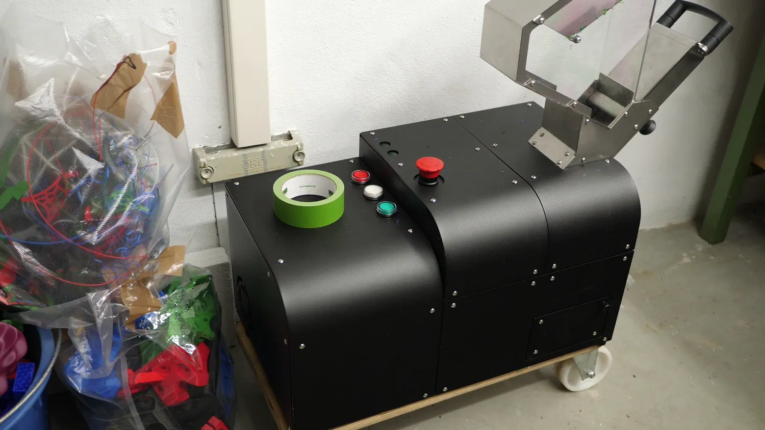  3DEVO Shr3d It - Desktop plastics shredder 