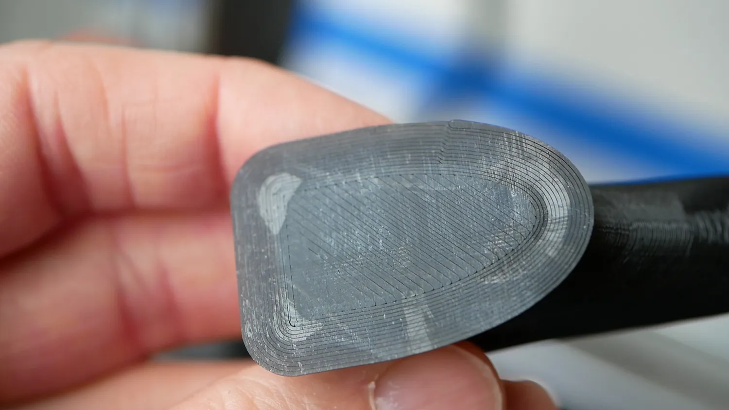  Part with lift marks in the corners 