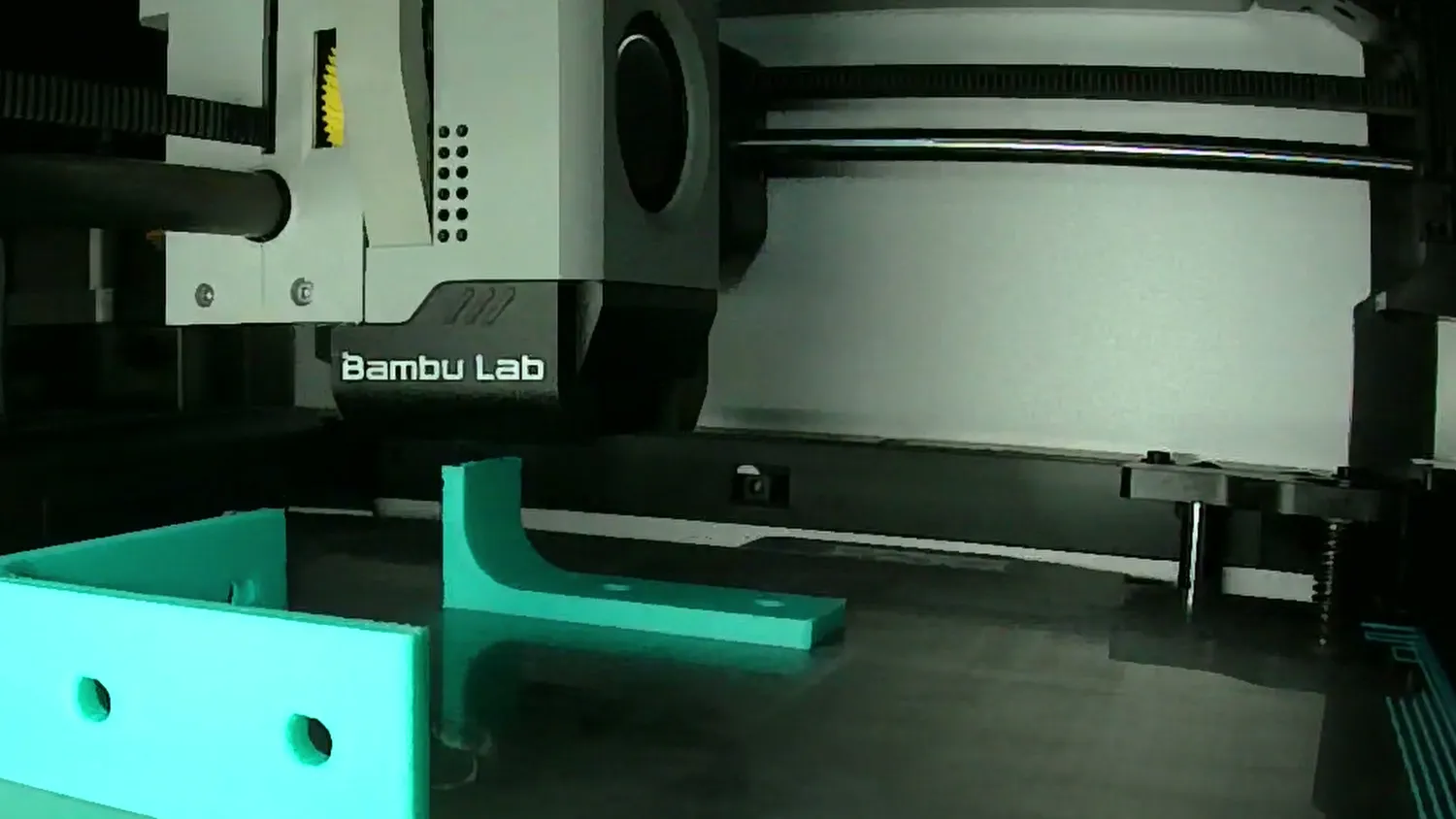 Simple L-bracket printing flat on a Bambu Lab printer