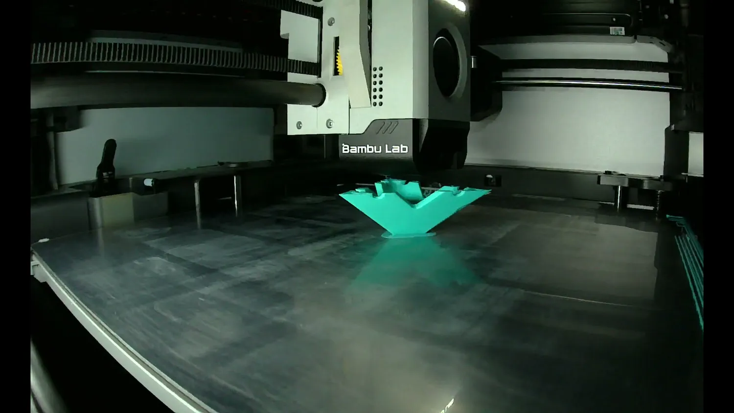 Corner bracket printing on its tip
