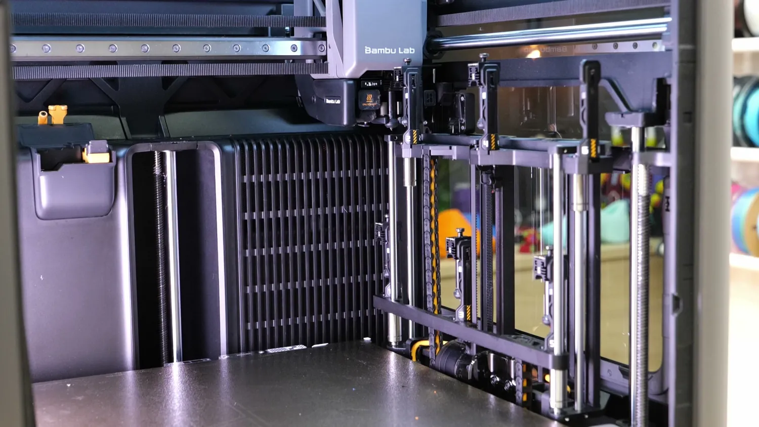 The nozzle rack on the right side of the H2C build chamber