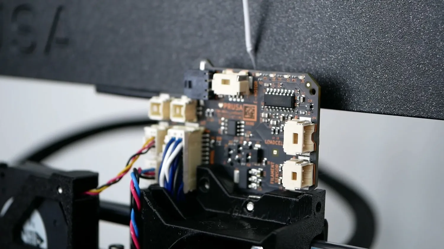 Breakout board at the back of the Prusa MK4 extruder